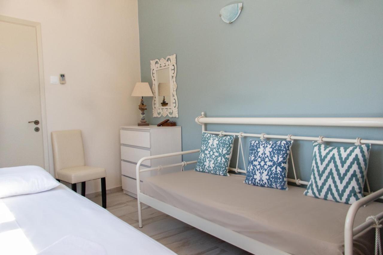 Poros Town Helen Hotel מראה חיצוני תמונה