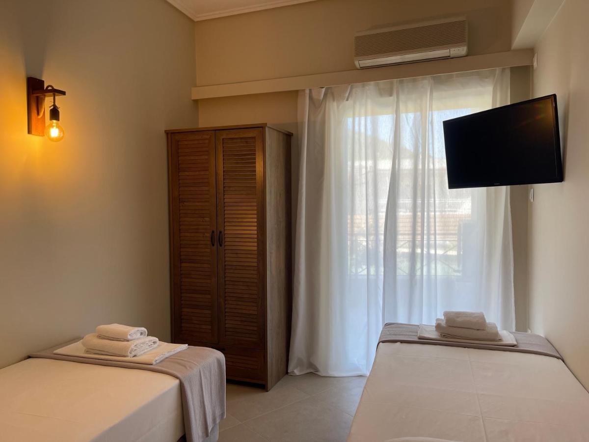 Poros Town Helen Hotel מראה חיצוני תמונה