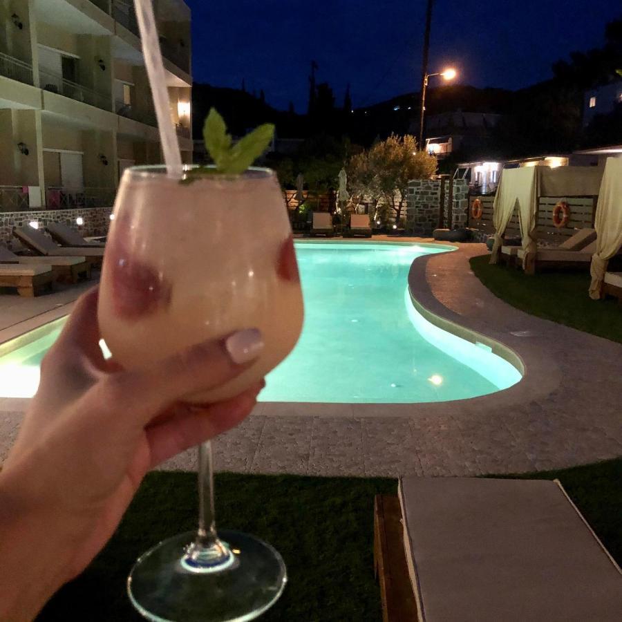 Poros Town Helen Hotel מראה חיצוני תמונה