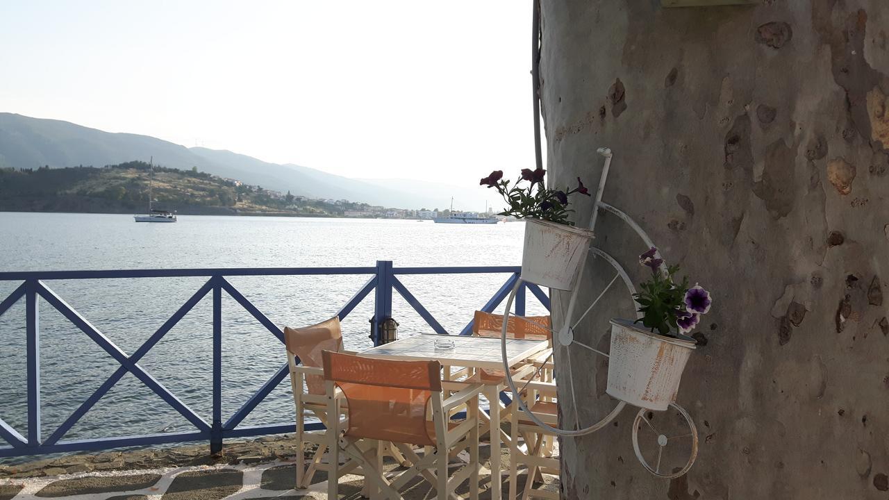 Poros Town Helen Hotel מראה חיצוני תמונה